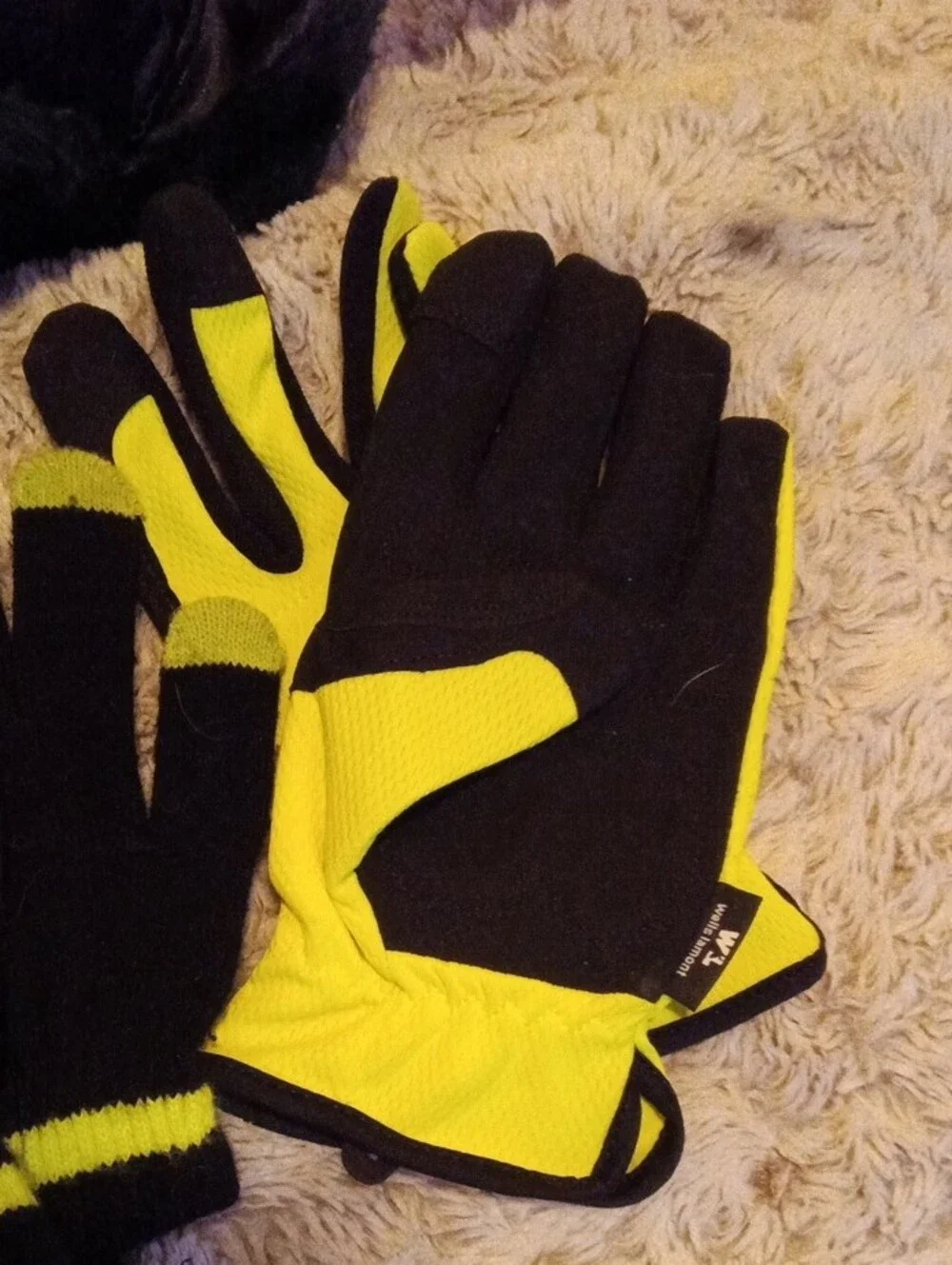 Kids Black & Yellow Winter Gloves and Beanie Set